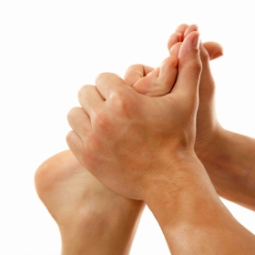 Crampi ai piedi rimedi e sintomi