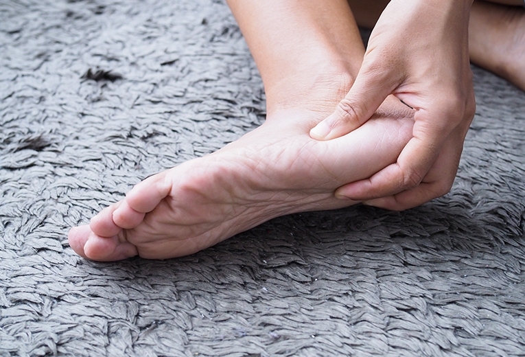 Prurito ai Piedi: cause e rimedi Prurito ai Piedi: cause e rimedi
